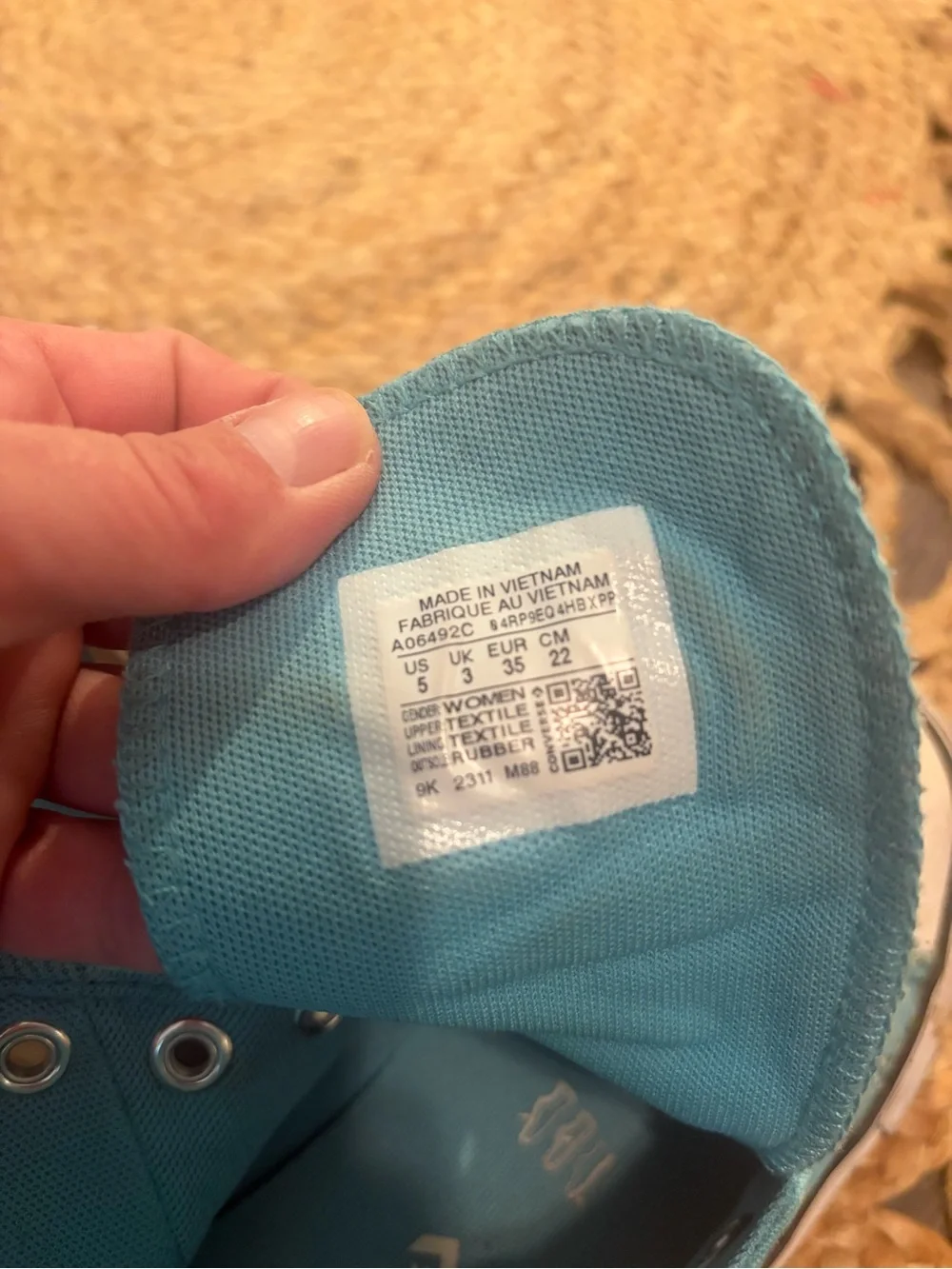 Converse Kids High-Top Sneakers in Teal Blue Juniors size 5